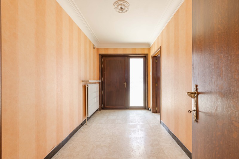 Alleenstaande gelijkvloerse woning met tuin, 3 slaapkamers en inpandige garage centrum wakken TE KOOP - foto 5