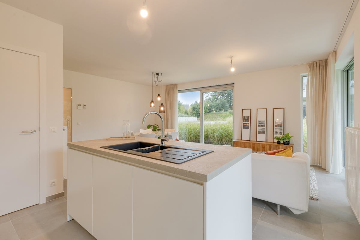 Instapklaar appartement in parktuin nabij hartje Roeselare! - foto 4