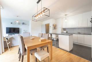 ANDERLECHT, quartier Sylvain Dupuis, à proximité des transports en commun, beau duplex de ± 87m² habitables situé au 1e étage d'un immeuble...