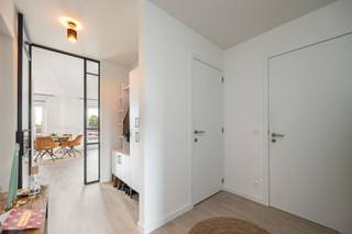 Dit nieuwbouwappartement bevindt zich op een centrale locatie nabij het centrum van Stabroek en combineert een praktische indeling met...