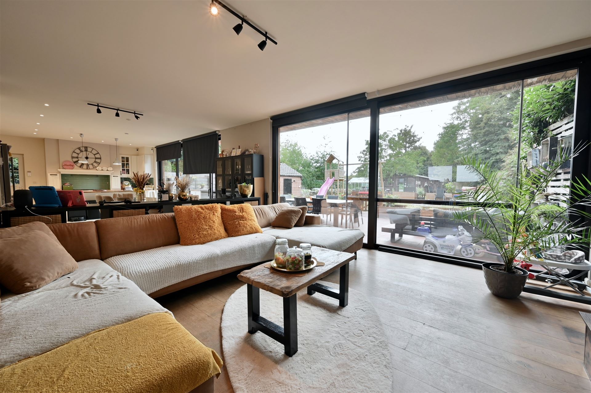 Veelzijdige woning met 5 slpks en bijgebouw van ca. 150 m² - foto 5