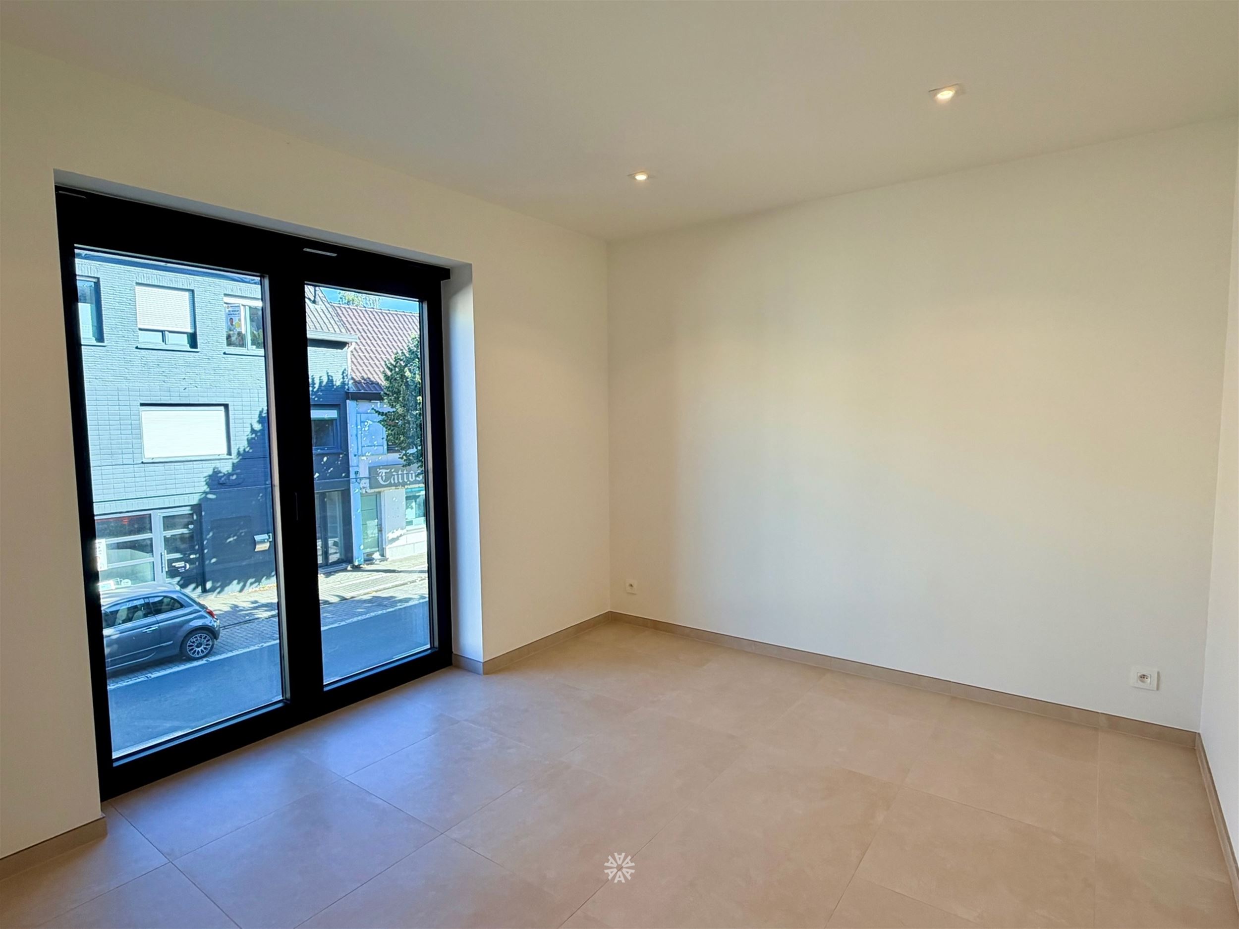 Nieuwbouw appartement met 2 slaapkamers en garage TE HUUR in centrum Destelbergen - foto 5