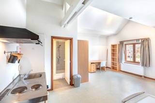 ENKEL VOOR STUDENTEN!Deze ruime, bemeubelde studentenstudio’s bevinden zich in een gebouw bestaande uit 15 studenten studio’s in het centrum van...