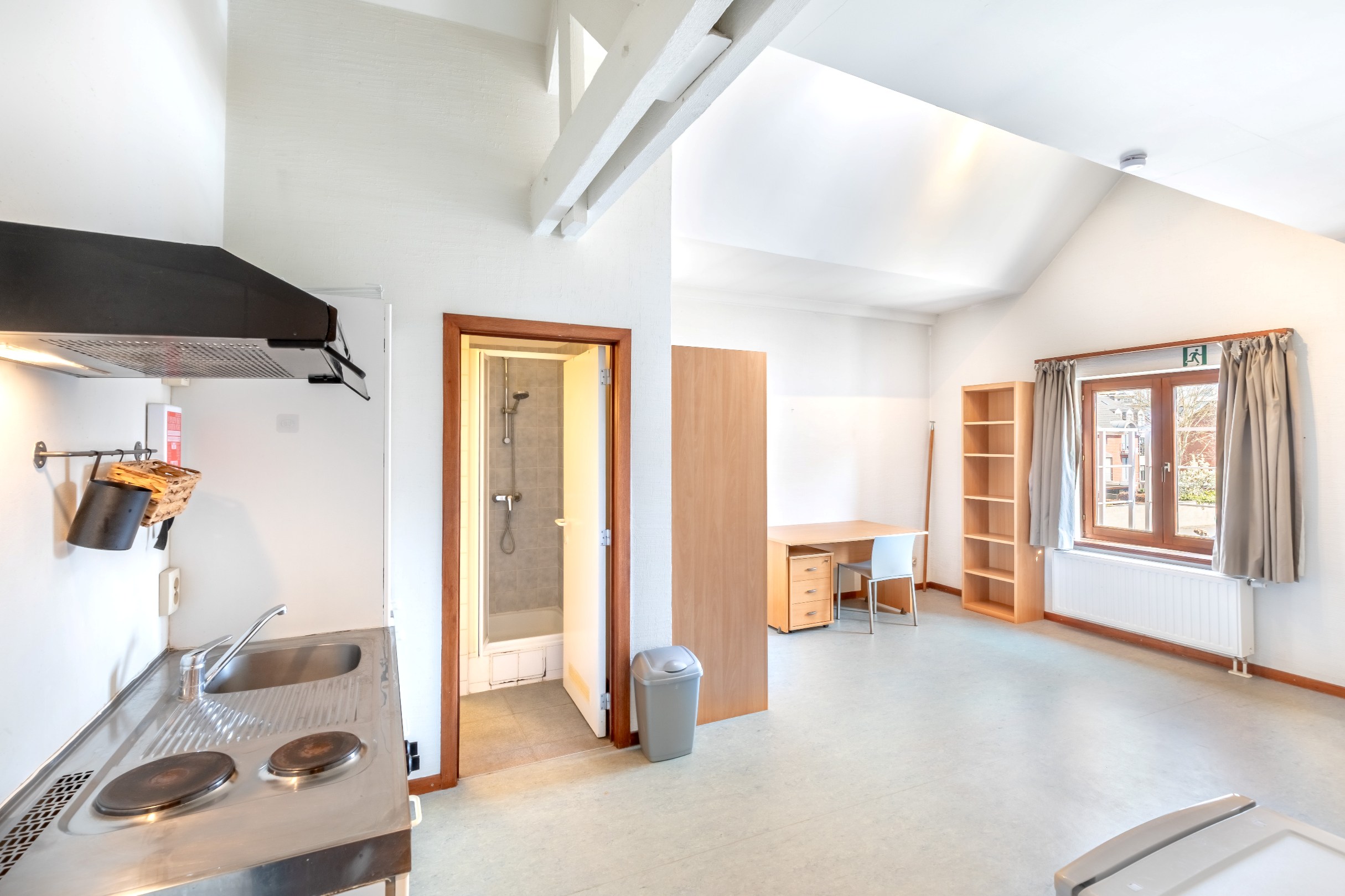 Ruime, bemeubelde studentenstudio's - foto 1