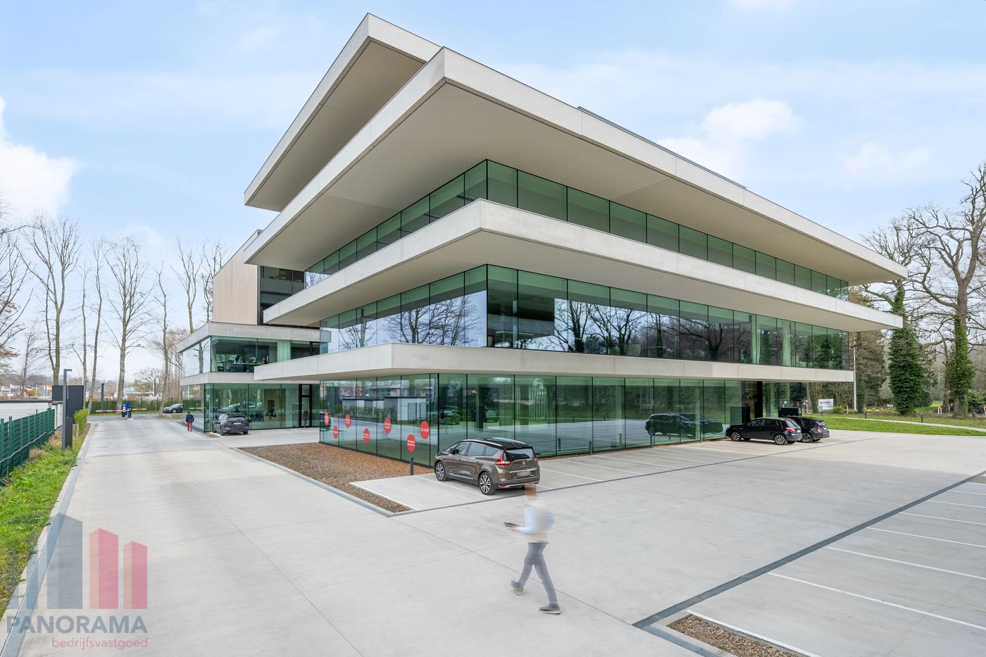 532 m² HIGH-END KANTOREN OP TOPLOCATIE LANGS DE E40 TE OOSTKAMP - photo 3