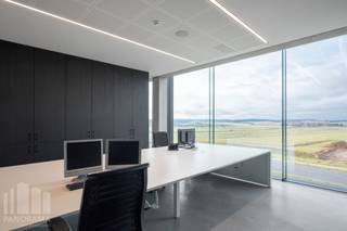 Beautiful 1,500 m² office space in a unique location in Tubize, with excellent access via the E429 and a fast connection to the E19. The office space can be flexibly divided from 750 m², making it ideal for companies looking for a smaller area.<br /><br />The offices are spread over the ground and first floors and benefit from plenty of natural light, modern meeting rooms and separate offices with glass partitions, a fully equipped kitchen, dining area and modern sanitary facilities, all overlooking the surrounding greenery.<br /><br />Optionally, an 8,865 m² warehouse is available with a clear height of 8 m, 4 sectional doors, skylights and LED lighting. The warehouse space can also be flexibly divided into smaller areas, if required. The site additionally offers 5,048 m² of outdoor storage space and 726 m² of covered space.<br /><br />The entire property is situated on a spacious 24,792 m² plot and is equipped with solar panels and EV charging stations.<br /><br />Contact <strong>PANORAMA B2B</strong> for further information, available areas or to arrange a no-obligation site visit: <strong>0477 09 00 09</strong>.