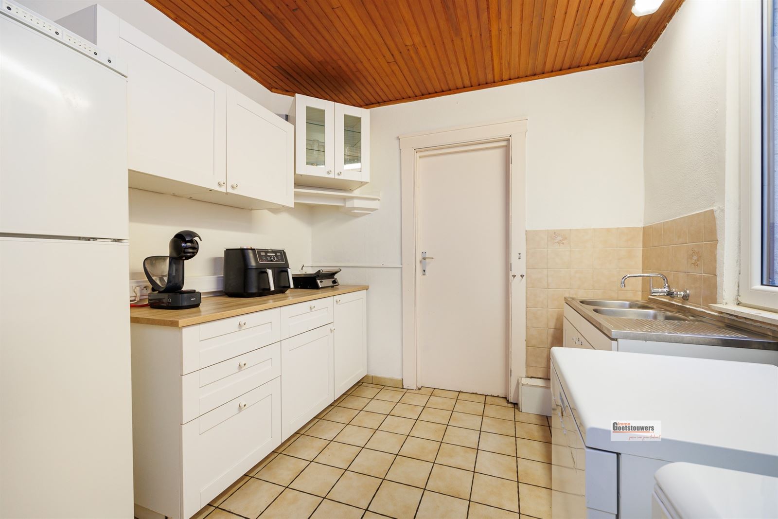 Rijwoning met 4 slaapkamers en koer  - foto 5