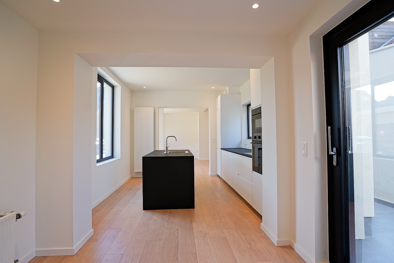 Volledig gerenoveerde woning in hartje Bornem ‒ instapklaar & met karakter - foto 4