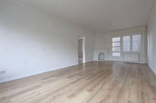 Dit lichtrijk 2-slaapkamerappartement met terras is gelegen op wandelafstand van het populaire Te Boelaerpark in Borgerhout. Je geniet hier...