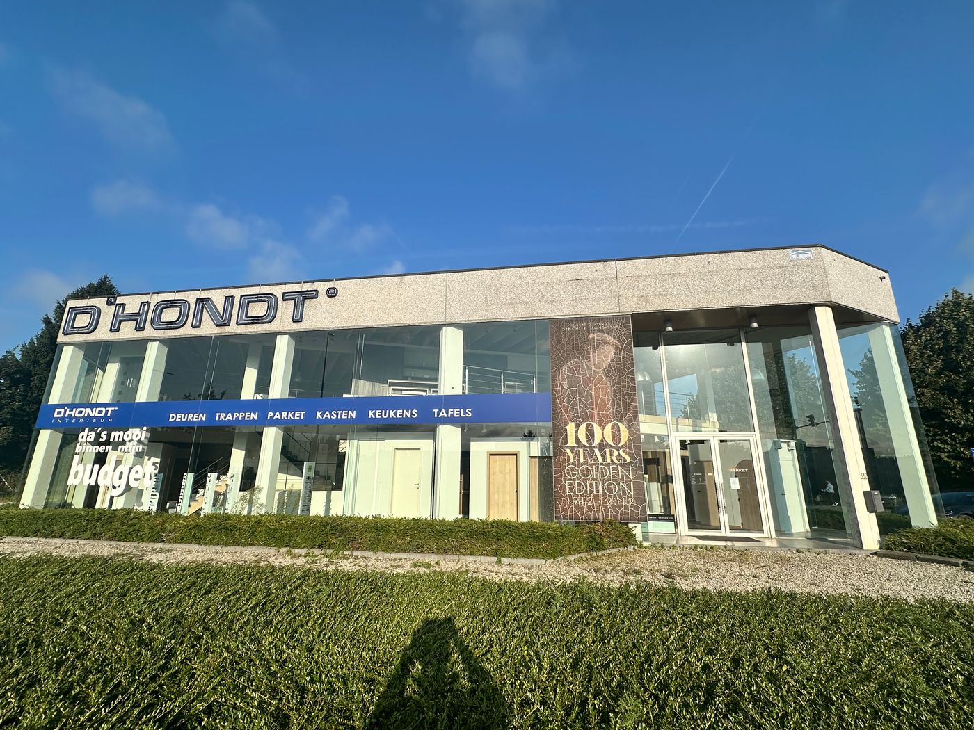 Bâtiment commercial polyvalent avec salle d'exposition, entrepôt et espace casco – À vendre à Sint-Pieters-Leeuw - photo 2