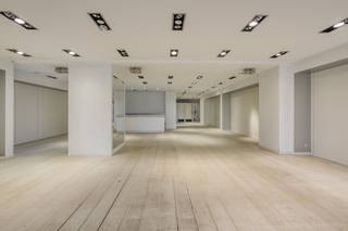 Looking for a prime location for your next business? This impressive commercial property of no less than 220 m² is located in an absolute...