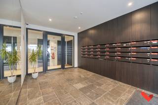 Op zoek naar een slimme investering of een ideale stek voor studerende kinderen? Ontdek dit aangename gelijkvloerse appartement van 55 m²,...