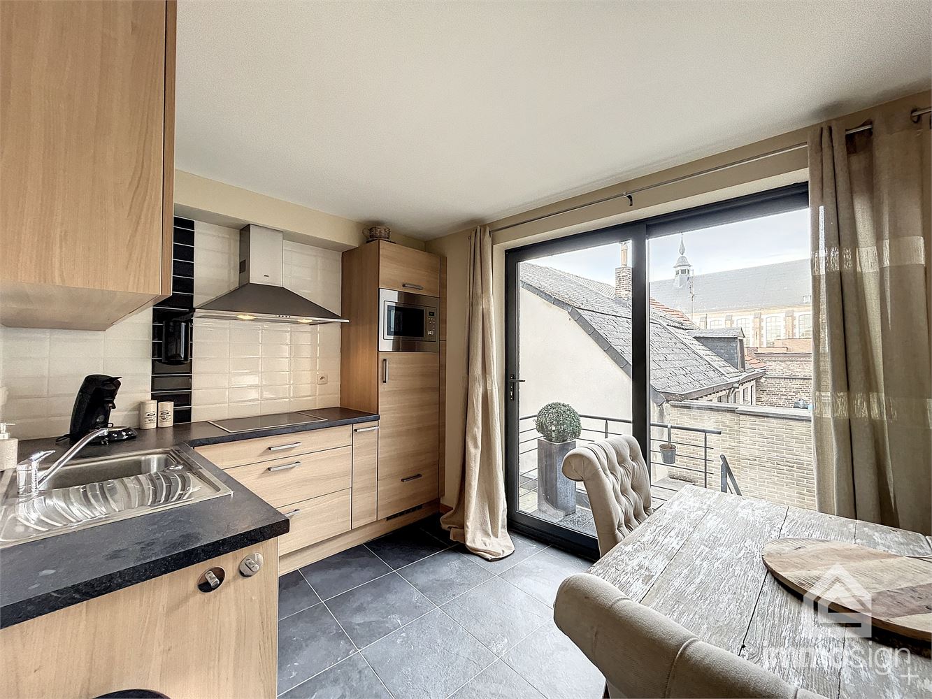Prachtig handelspand met duplex midden in het centrum van Maaseik! - foto 3