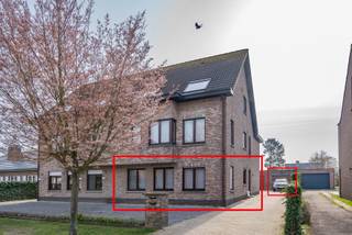 Rustig gelegen gelijkvloers appartement nabij het Centrum van Gooreind.Inkomhal met gastentoilet. Ruime leefruimte ca. 31m² op tegel met toegang tot...