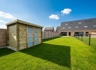 Te huur, prachtige nieuwbouwwoning met 4 slaapkamers en leuke tuin te HorebekeDeze prachtige, VOLLEDIGE NIEUWE WONING combineert hedendaags comfort...