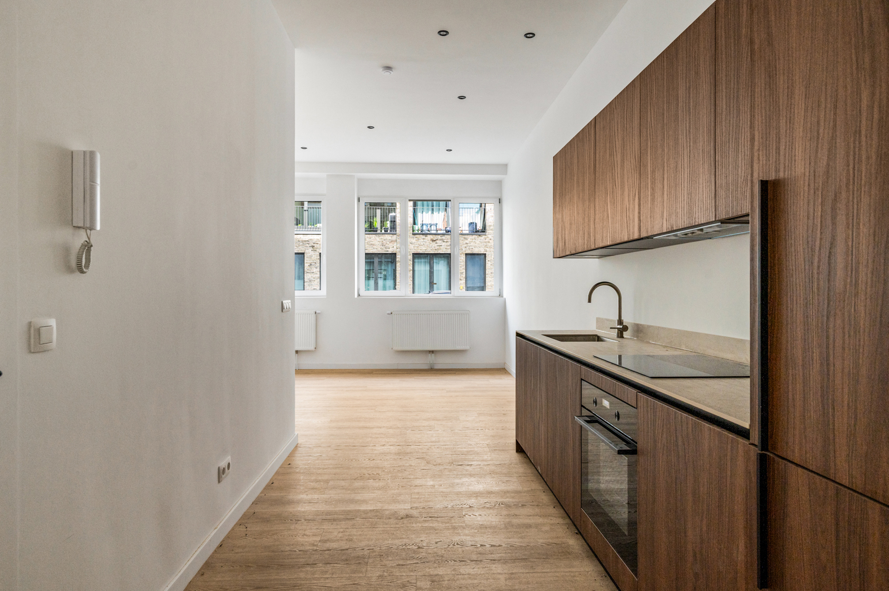 Apartment for sale in Borgerhout with 1 bedroom - photo 2