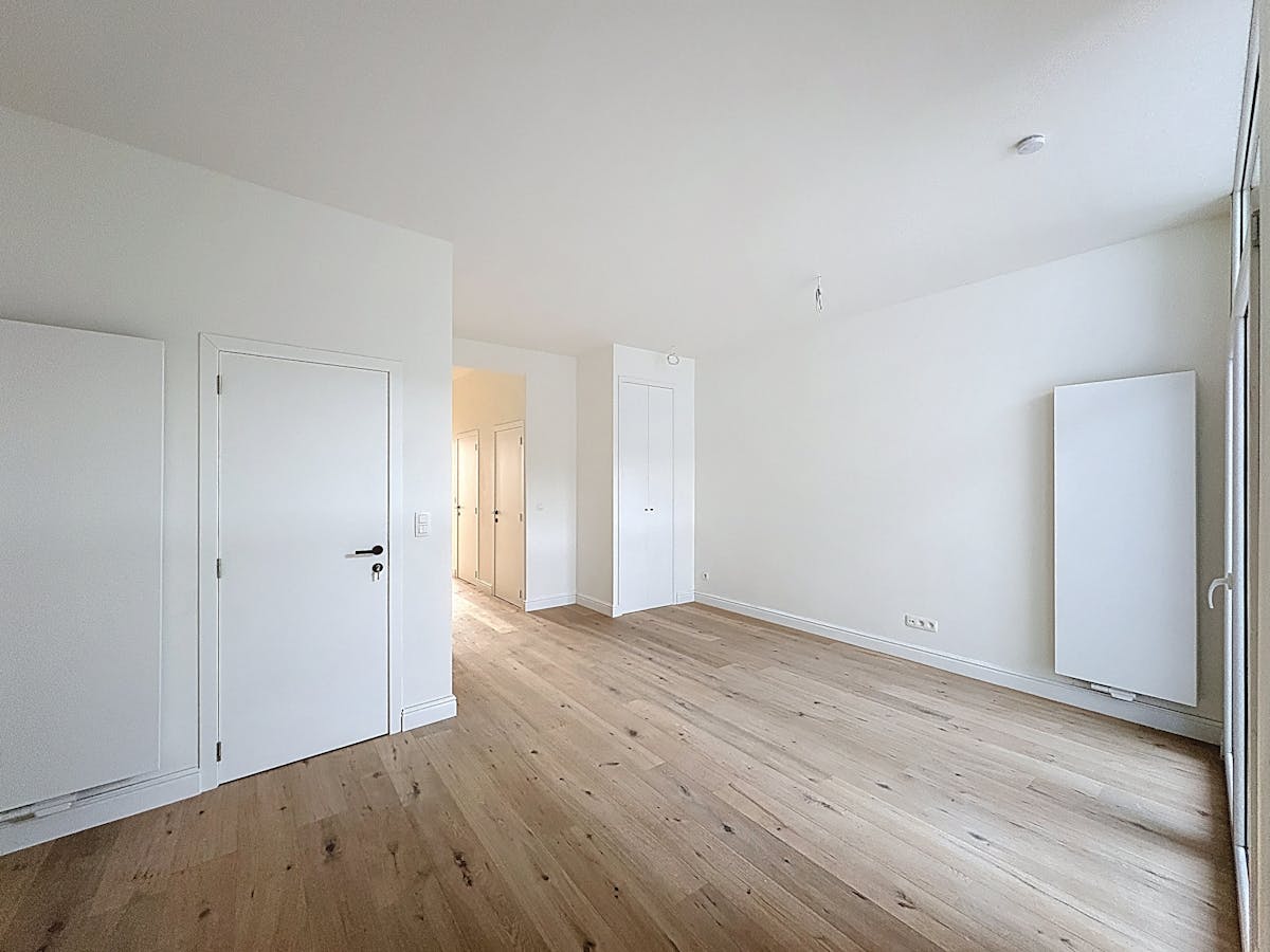 Gerenoveerd 1-slaapkamerappartement te huur in Berchem - foto 1