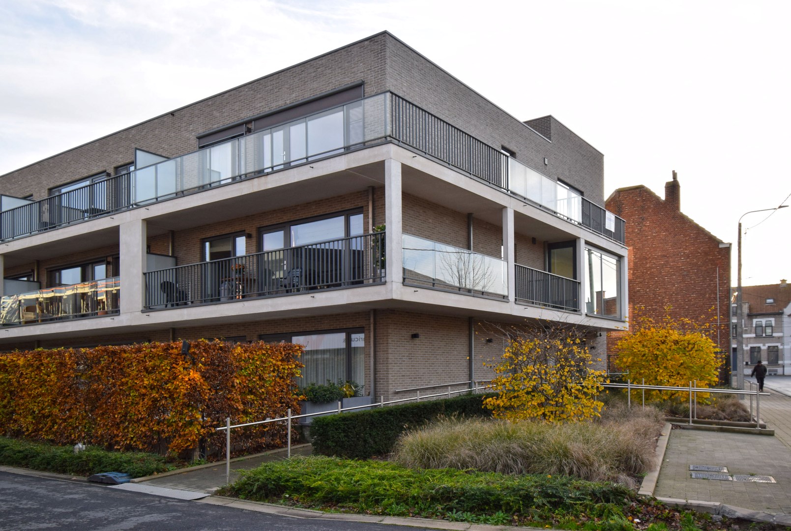 MOOIE BELEGGINGSEIGENDOM - SERVICEFLAT - foto 1