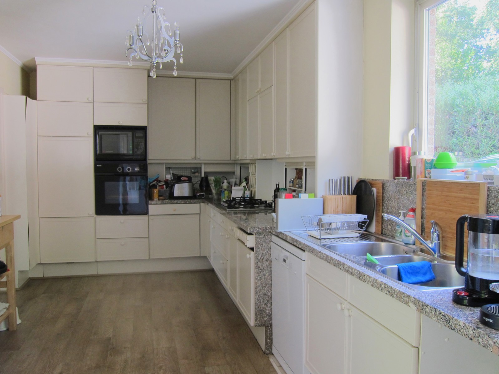 Ruime villa op 3.000m² met 4 slaapkamers te Koningshof! - foto 5