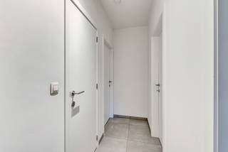 Voor meer info of een bezoek, bel 054 78 90 01 - Dit stijlvolle en instapklare appartement combineert comfort, ruimte en een uitstekende ligging...