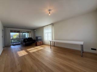 Deze woning is gelegen op een uiterst gunstige en rustige locatie in Meerhout, waar u geniet van de ideale combinatie tussen comfortabel wonen en...