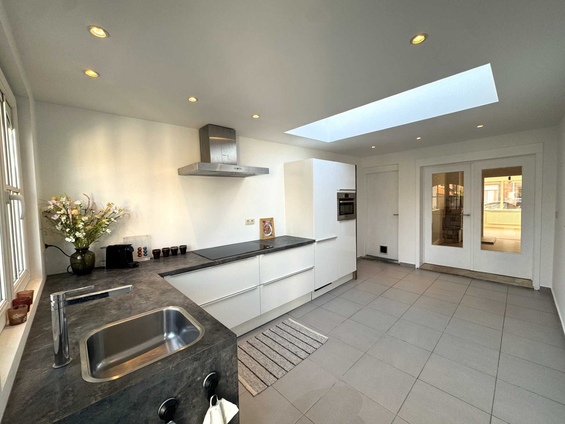 House for sale in Stabroek with 4 bedrooms - photo 3