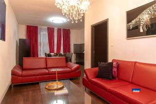 <p><span>HOBOKEN | DUPLEX APPARTEMENT MET VIER SLAAPKAMERS EN TWEE BADKAMERS | EPC B |</span></p><p><span>Indeling als volgt : tweede verdieping: woonkamer - keuken met eetruimte - hal - 2 slaapkamers (10m² & 12m²) - badkamer met inloopdouche en toilet - berging / technische ruimte.</span></p><p><span>Derde verdieping: traphal - 2 slaapkamers (10m² & 12m²) - badkamer met douche en toilet |</span></p><p><span> </span></p><p><span>Extra troeven:</span></p><ul><li><span>Authentieke gevel</span></li><li><span>Gerenoveerd in 2019</span></li><li><span>Water, elektriciteit en gas zijn individueel</span></li><li><span>Extra bergruimte in grote gemeenschappelijke kelder</span></li><li><span>Het appartement is zeer gunstig gelegen nabij winkels, scholen en openbaar vervoer</span></li><li><span>Het appartement is momenteel verhuurd voor 1263,53 euro per maand.</span></li></ul><p><span> </span></p>