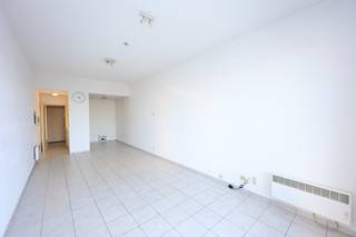 Op zoek naar een charmante pied-à-terre aan zee of een slimme investering aan de Belgische kust? Ontdek deze lichtrijke studio met slaaphoek,...