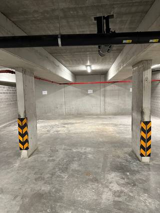 Garage for rent in Evergem