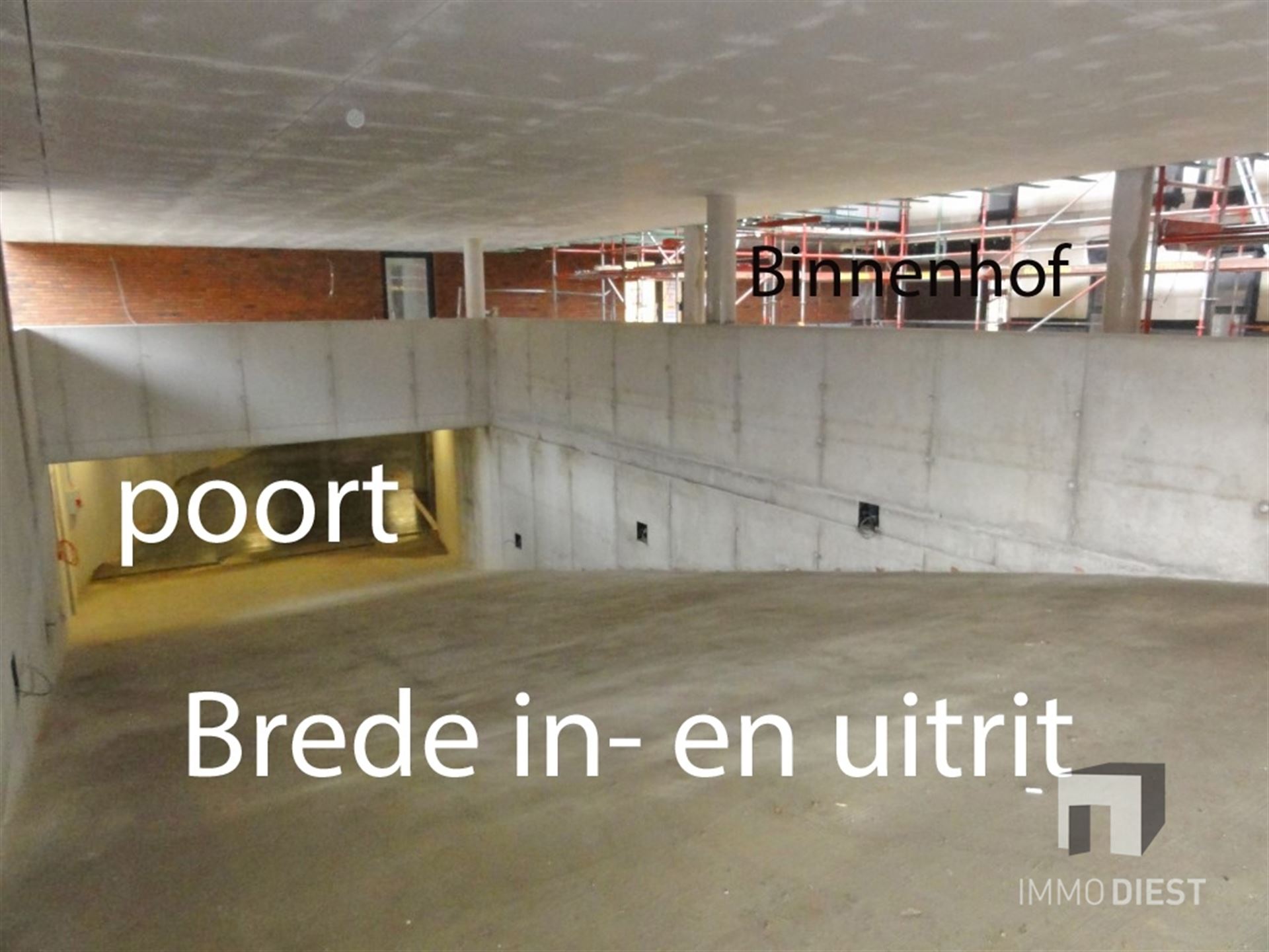 Zeer goed gelegen autostaanplaats te huur - foto 5