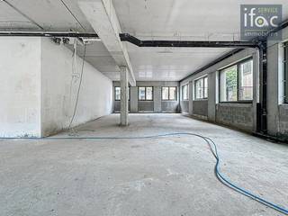 Exclusieve commerciële ruimte in centrum Tervuren. Maakt deel uit van het ARBORETO project. Ontdek dit unieke vastgoedproject in Tervuren, gelegen...