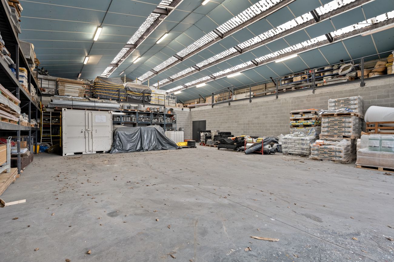 Bedrijfsgebouw van 2.537 m² op een industriegrond van 5.641 m² - foto 3