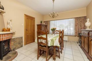 Instapklare woning met tuin en garage op topligging te Rumst! Deze verzorgde woning werd doorheen de jaren goed onderhouden en deels gemoderniseerd...