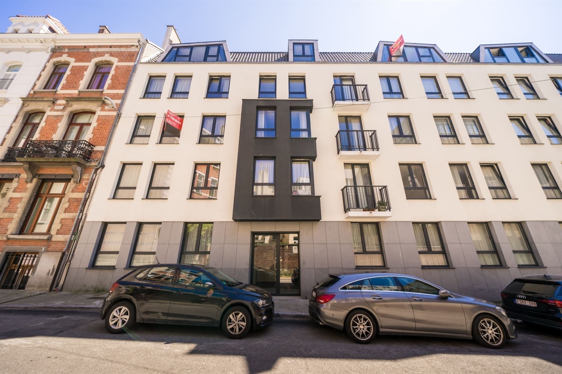 Prachtig recent 2 slaapkamer appartement in de Europese wijk - foto 4