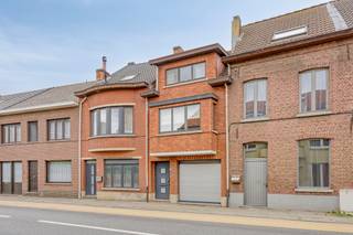 Schaffen: Instapklare woning te koop met inpandige garage en tuinDeze woning is ideaal als starterswoning of gezinswoning en ligt op wandel- en...