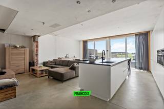 In Roesbrugge bevindt zich deze toffe woning te koop. Deze woning werd volledig gerenoveerd, er dient nog wat afwerking te gebeuren maar de...