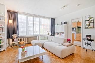 Cet appartement bien entretenu à Bruges allie le confort de la ville à un excellent accès aux principaux axes routiers et aux transports en...