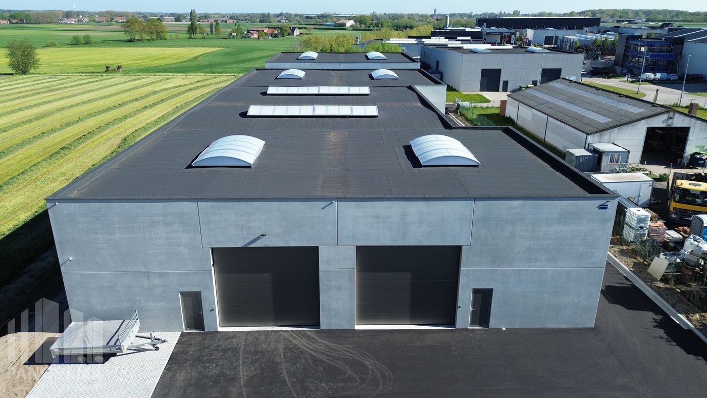 Nieuwbouw KMO-unit van 256 m² te koop! - foto 1