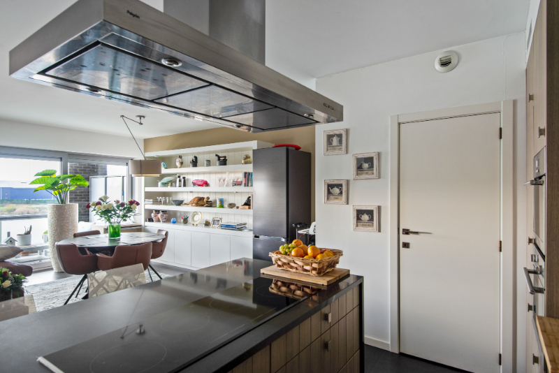 Instapklaar & volledig gemeubeld APP op 3eV met 2 SLK, autostaanplaats & terras met zicht op het water - foto 5