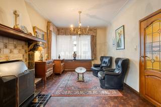 Bénéficiant d’une excellente situation à Merchtem, au 91 Sint Janstraat, cette maison trois façades se trouve à proximité immédiate du parc...