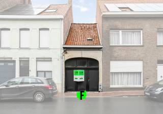 In Roesbrugge, gelegen in de Bergenstraat bevindt zich deze garage.Dit perceel heeft een totale oppervlakte van 89 m2. De garage zelf is 26 m2, deze...