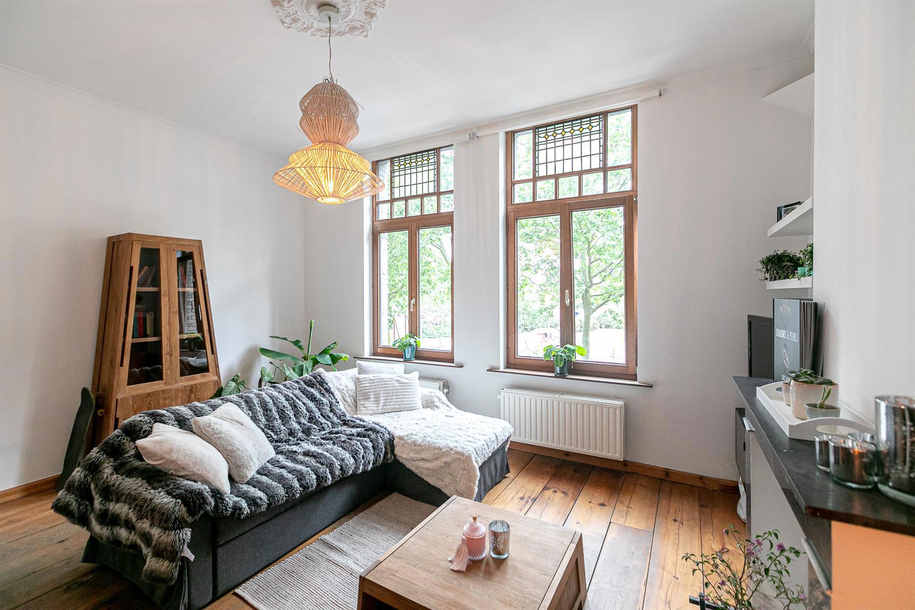 Gezellig gemeubeld appartement op de Vlaamsekaai op het trendy Zuid. - foto 2