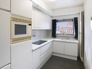 Instapklaar appartement met 2 slaapkamers en terras nabij het centrum van Roeselare.Het appartement te koop heeft volgende indeling:- inkom...