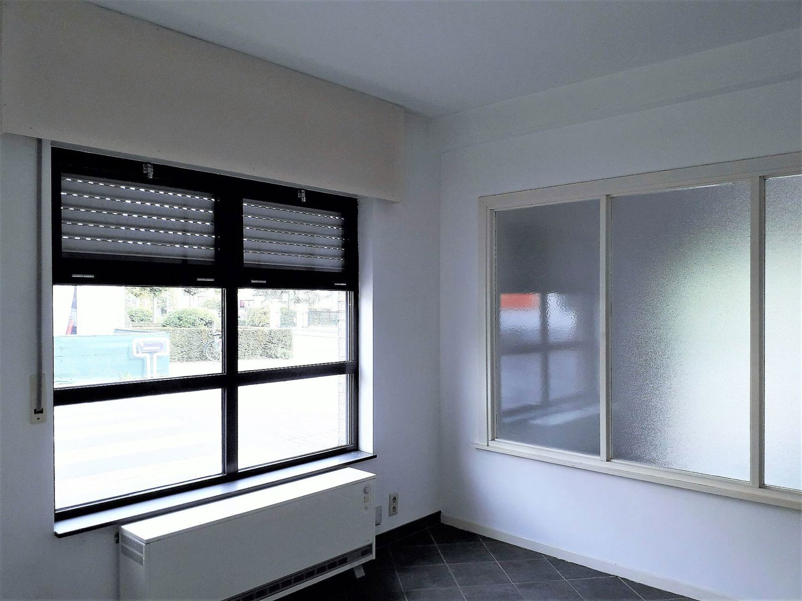 Commercial à louer à Essen - photo 4