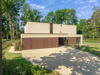 Exclusieve nieuwbouwwoning met zwembad en topafwerking – Halle-Zoersel (grens Schilde)In de gegeerde en residentiële wijk ‘Den Drijhoek’, net op de...