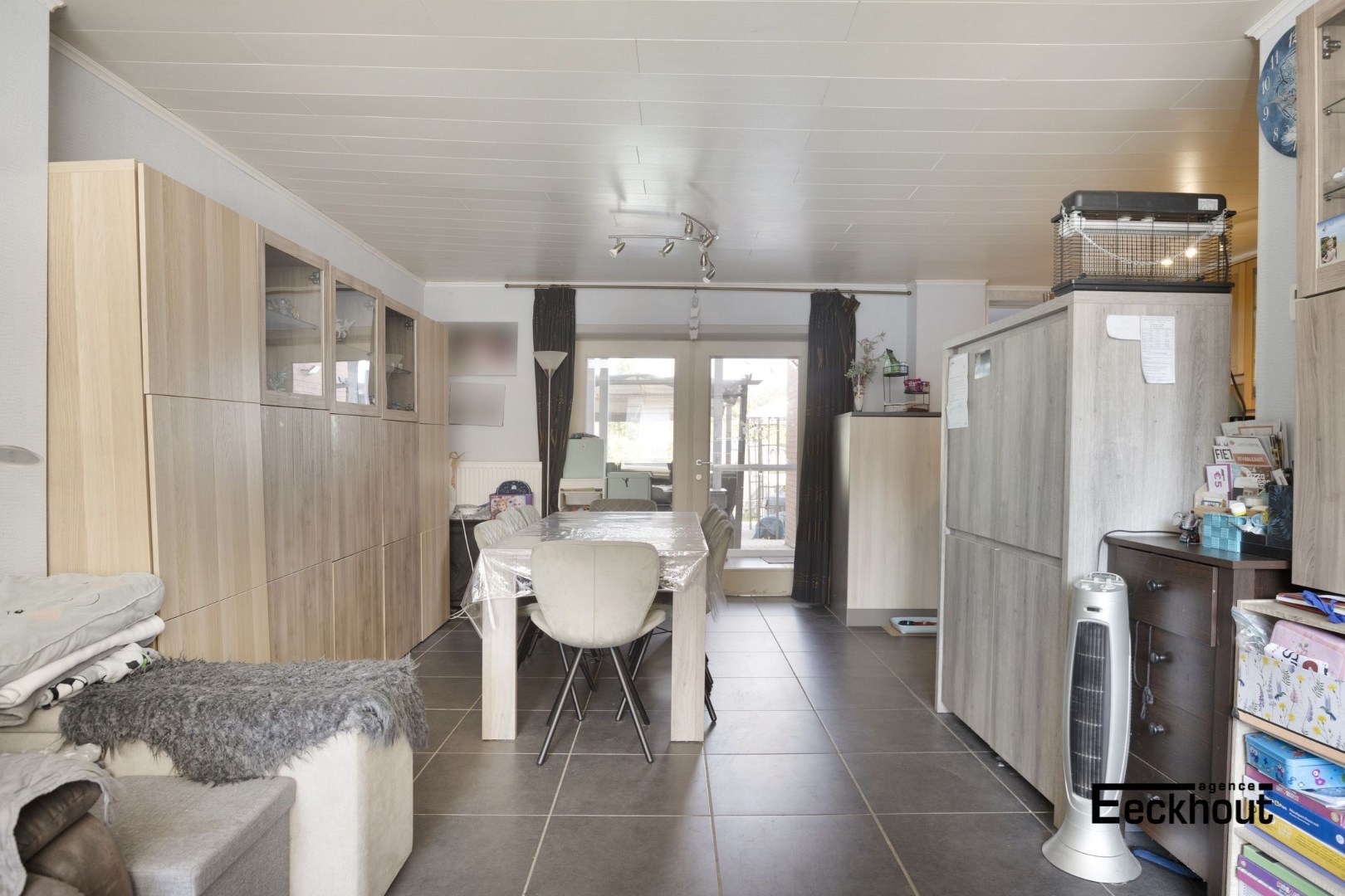 Ruime woning met tuin in rustige, doodlopende straat. - foto 4