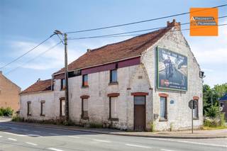 <p><span>Property in need of extensive renovation with approved plans for commercial space and a spacious duplex</span></p><p><span>This property offers an excellent opportunity for anyone looking for a renovation project with clearly defined potential.</span></p><p><span>The property has already been completely gutted, allowing the new owner to get started right away on the interior design and finishing touches. In addition, a permit has been obtained for the construction of a </span><span>retail space on the ground floor</span><span> and a </span><span>very spacious duplex apartment (168m²) on the upper floors</span><span>.</span></p><p><span>The available plans provide a clear picture of the intended layout and can be acquired along with the property. This gives the buyer a concrete, approved concept that can be further developed.</span></p><p><span>Highlights:</span></p><ul><li><span>Property in need of extensive renovation</span></li><li><span>Already completely gutted</span></li><li><span>Permit for a retail store on the ground floor</span></li><li><span>Very spacious duplex apartment</span></li><li><span>Approved plans available</span></li><li><span>Plans can be adopted</span></li><li><span>Attractive project for personal use or investment</span></li></ul><p><span> </span></p><p><span>The price of 273,000 is a starting price.</span></p><p><span> </span></p><p><span>An ideal opportunity for savvy buyers, investors, or entrepreneurs looking for a property with </span><span>great potential and an already approved future concept</span><span>.</span></p>