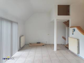 Ruim en lichtrijk duplexappartement in Moorsel!Inschrijven voor een afspraak is enkel mogelijk bij de advertentie van het pand op onze website...