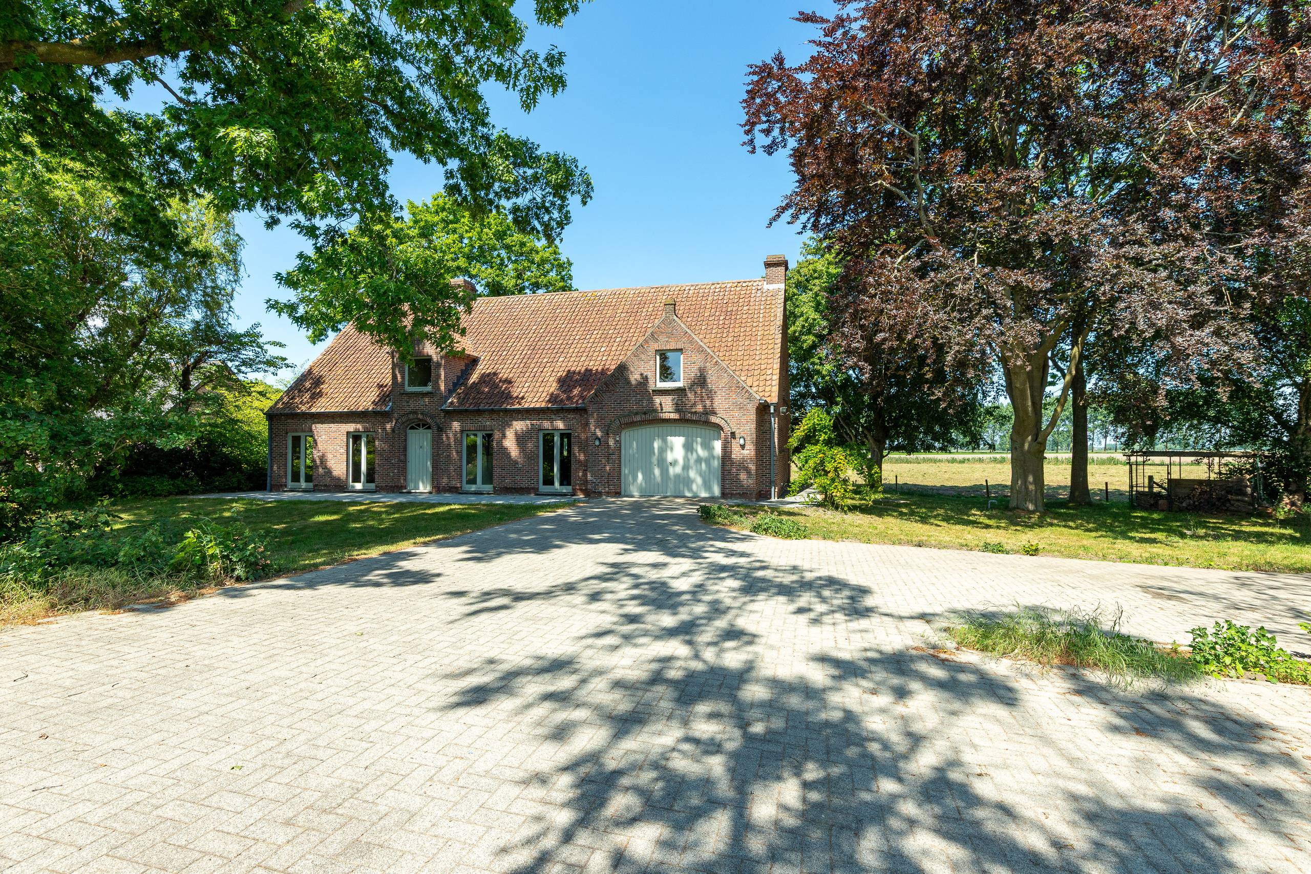 EXCLUSIEVE WONING MET BOOMGAARD IN SINT-LAUREINS (2,526 m²) - foto 2