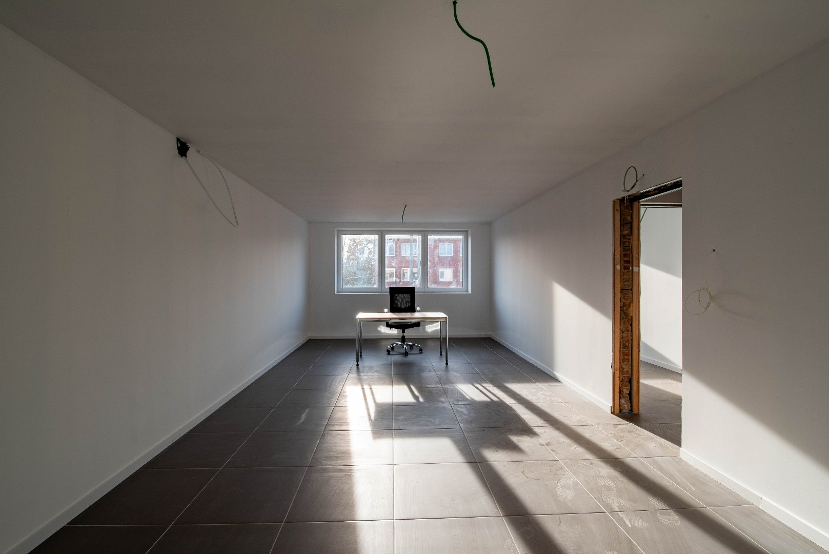 Commercial à louer à Mortsel - photo 2